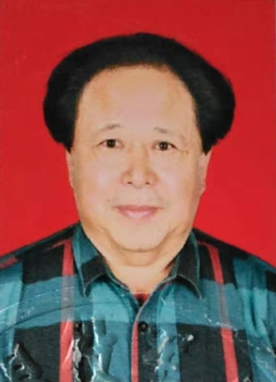 杨默